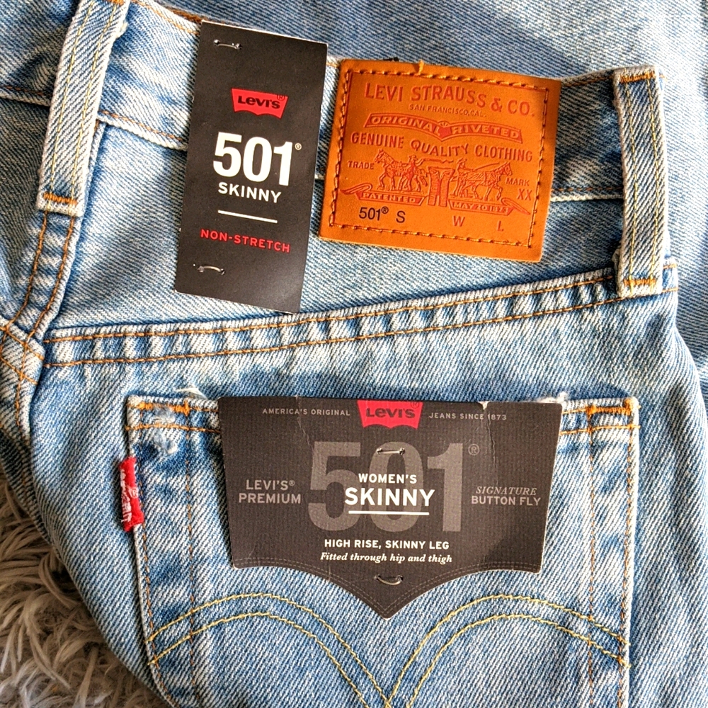 Levi's Women's Skinny 501 High Rise Skinny distres